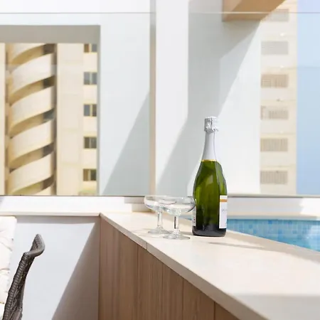 Terraza Del Mar: Apartamento Con Terraza Y Piscina